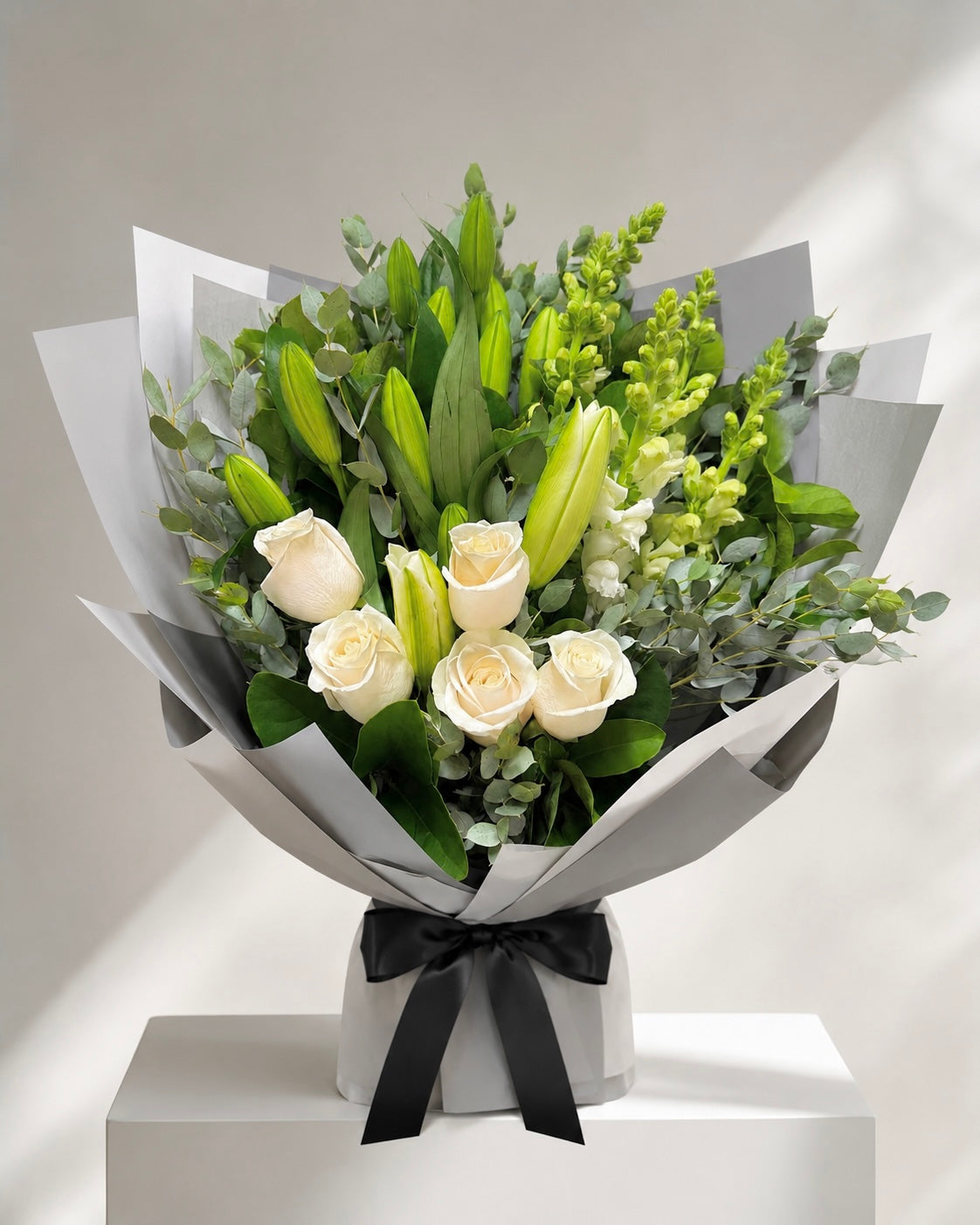Green & White Elegance